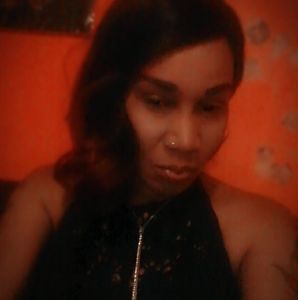 Meet your Posher, Monique